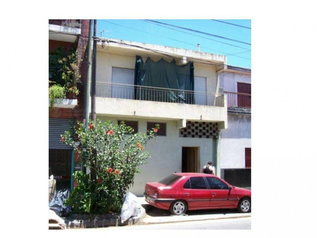 Foto Casa en Venta en Flores, Ciudad de Buenos Aires - U$D 1.290.000 - pix62119834 - BienesOnLine