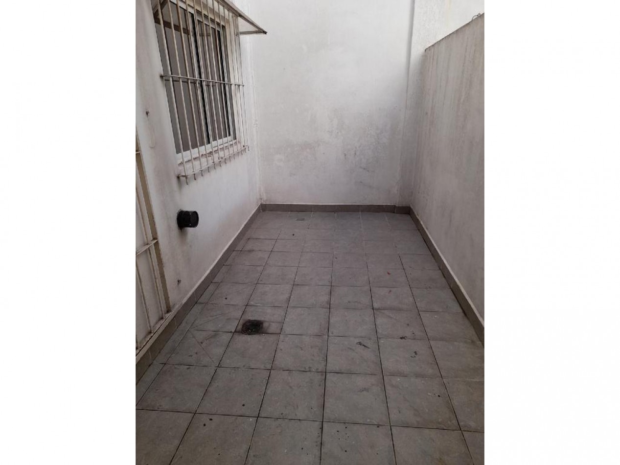 PH DE 2 AMBIENTES EN PLANTA BAJA CON PATIO BAJAS EXPENSAS.