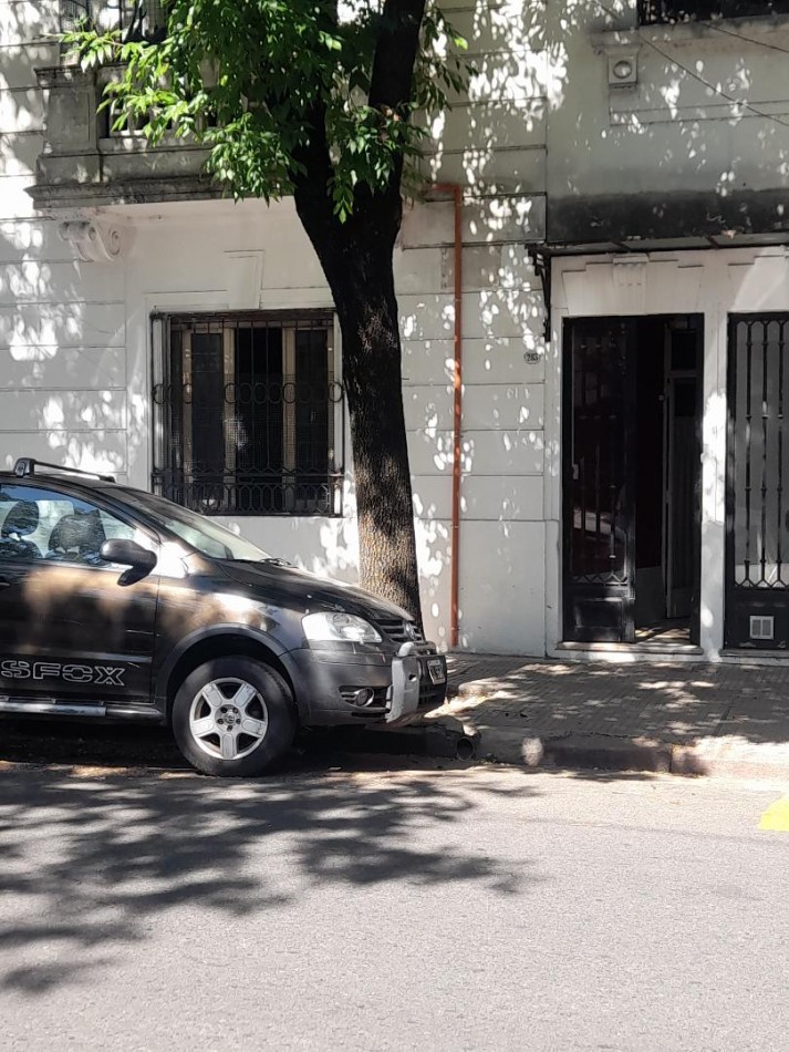 PH EN PB AL FRENTE CON ENTRADA INDEPENDIENTE. SIN EXPENSAS.